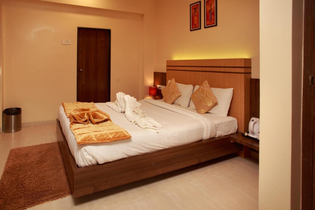 Vegas Residency Hotel Kalyan Bagian luar foto